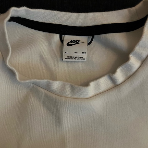 Nike sweater - Picture 2 of 4